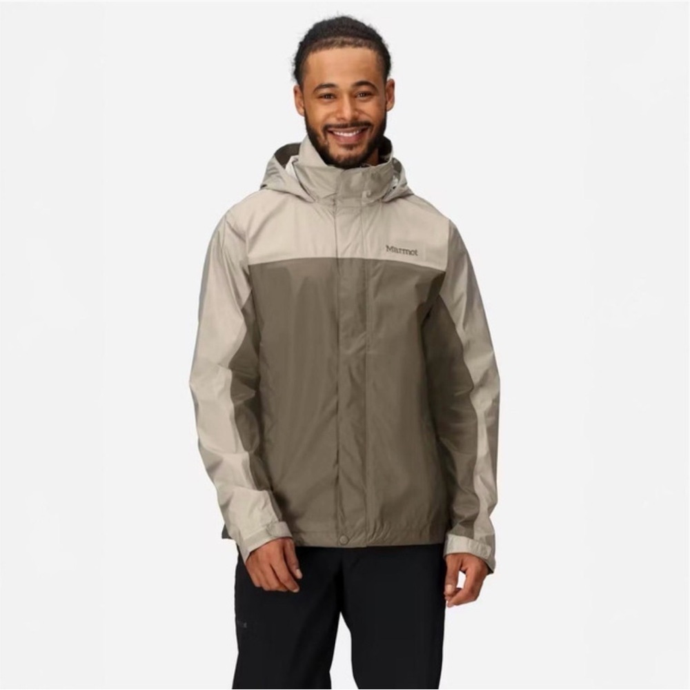 Marmot Men's Two Tone Gray Raincoat with Hood Size Small.